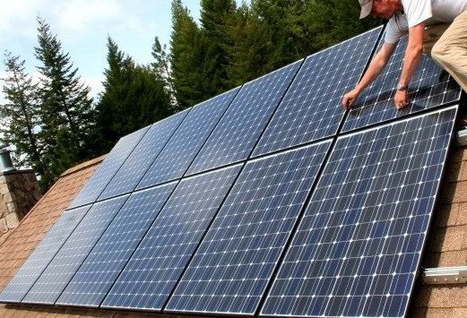 ¿Son difíciles de mantener los paneles solares?